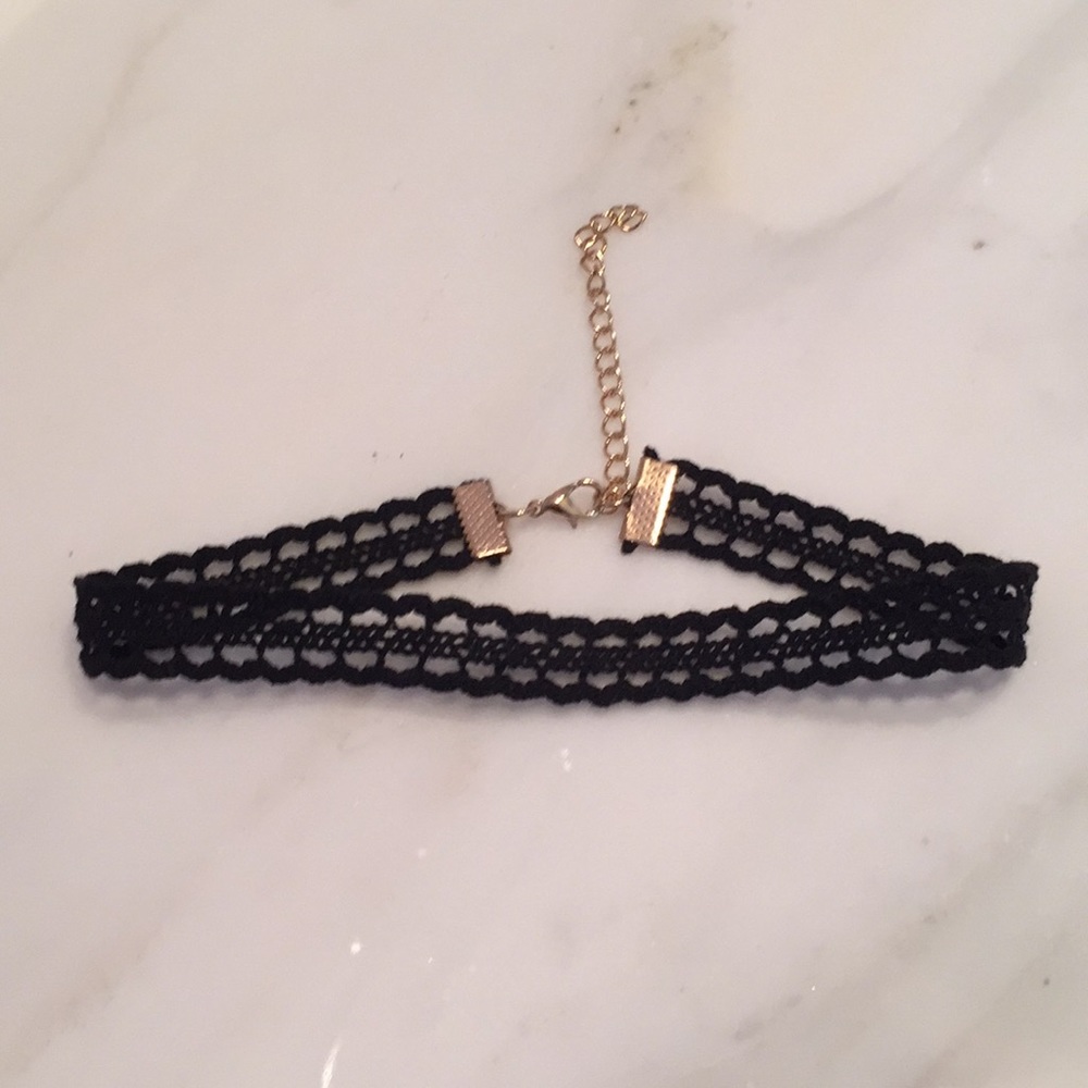 Black choker